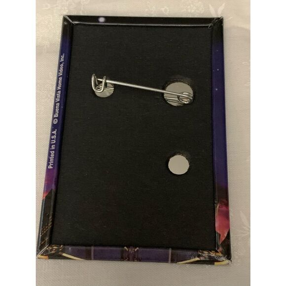 Vintage GARGOYLES THE MOVIE Release Pin - Picture 8 of 9